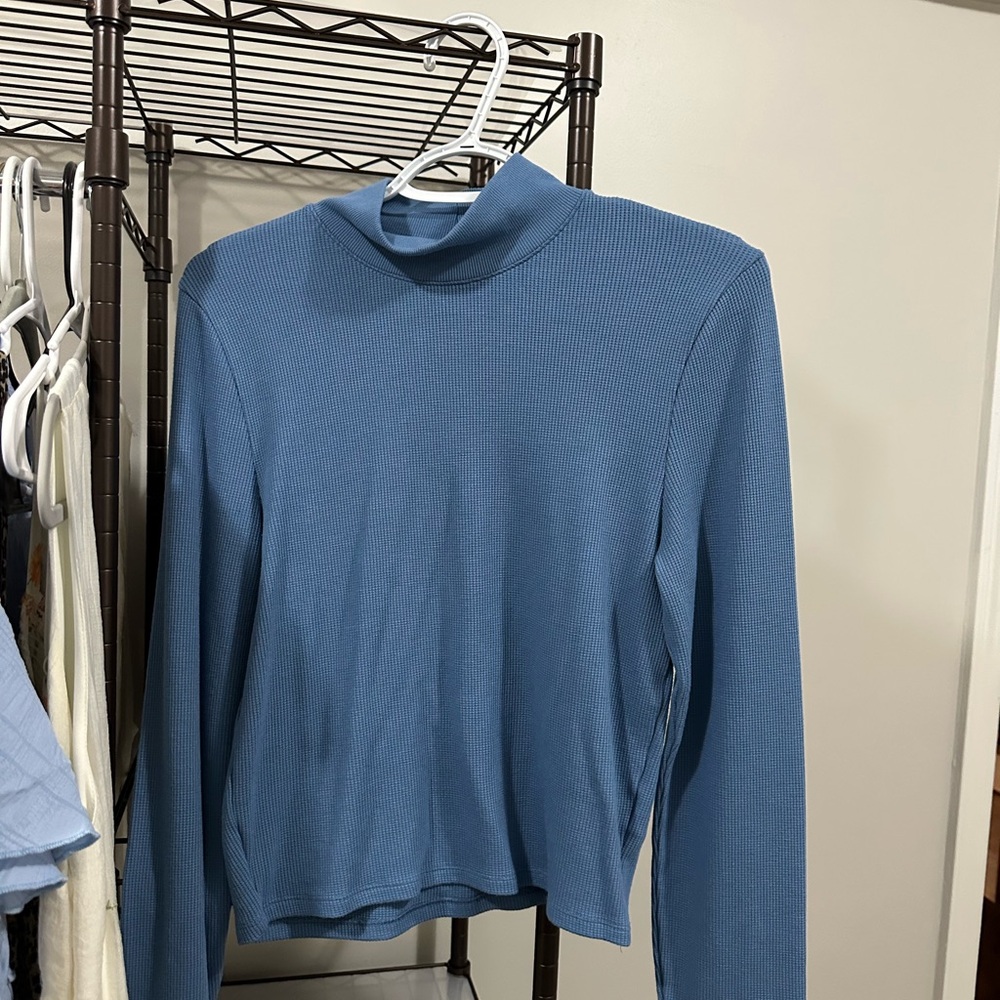 American Eagle Outfitters Blue Long Sleeve Top